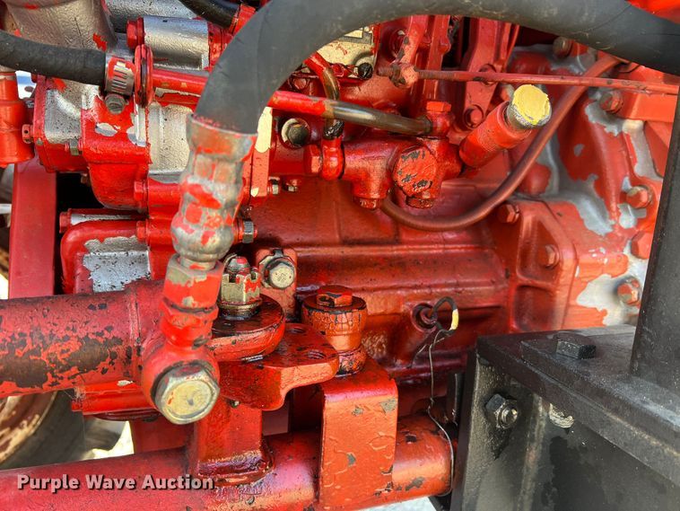 image for item MR9956 Belarus 310  MFWD tractor