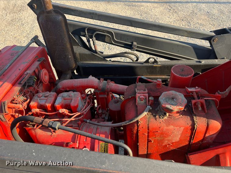 image for item MR9956 Belarus 310  MFWD tractor