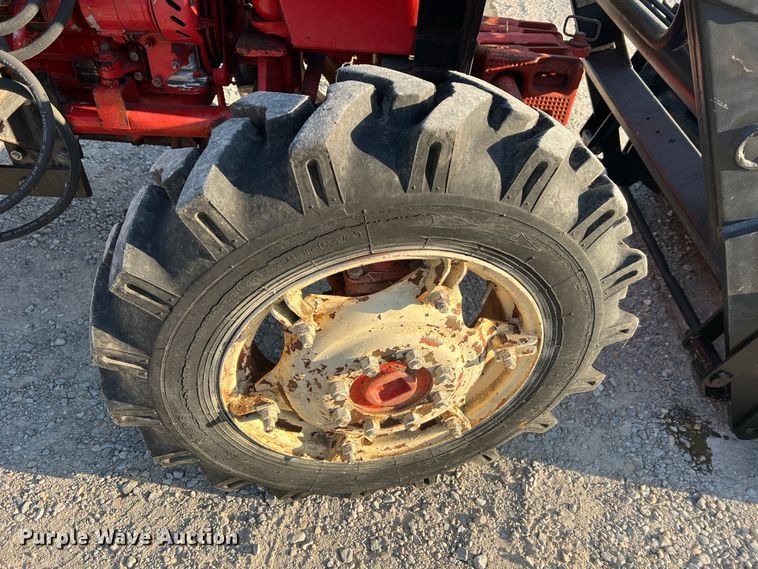 image for item MR9956 Belarus 310  MFWD tractor