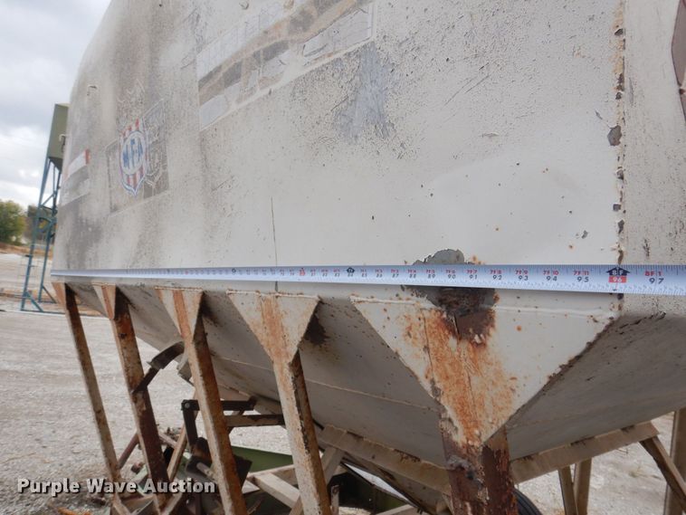 image for item MW9300 Fertilizer tender