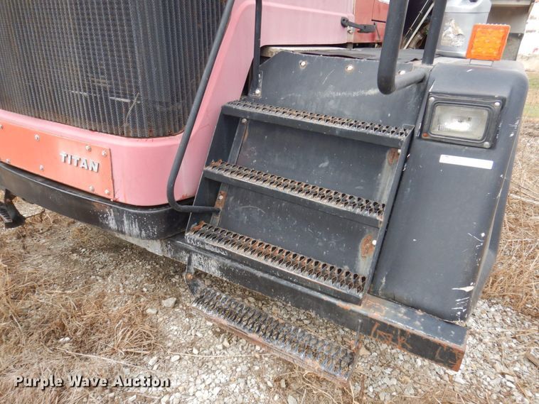 image for item MW9303 Case IH Titan FLX4300  applicator