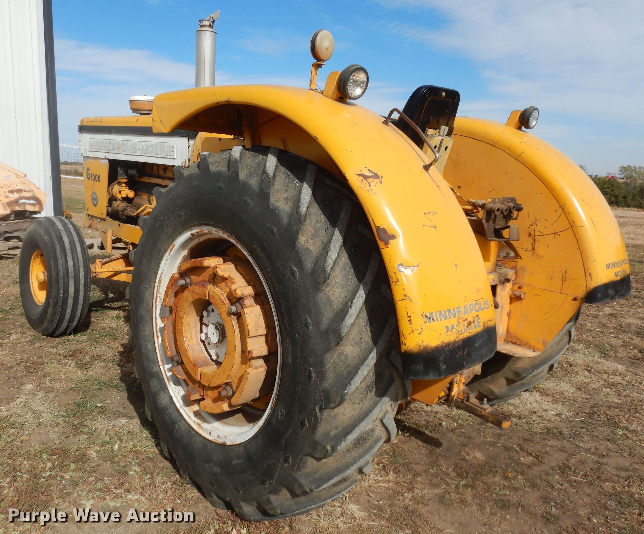 1967 Minneapolis Moline G1000 tractor in Seneca, KS | Item LG9787