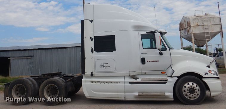 image for item DB7948 2011 International ProStar Premium  semi truck