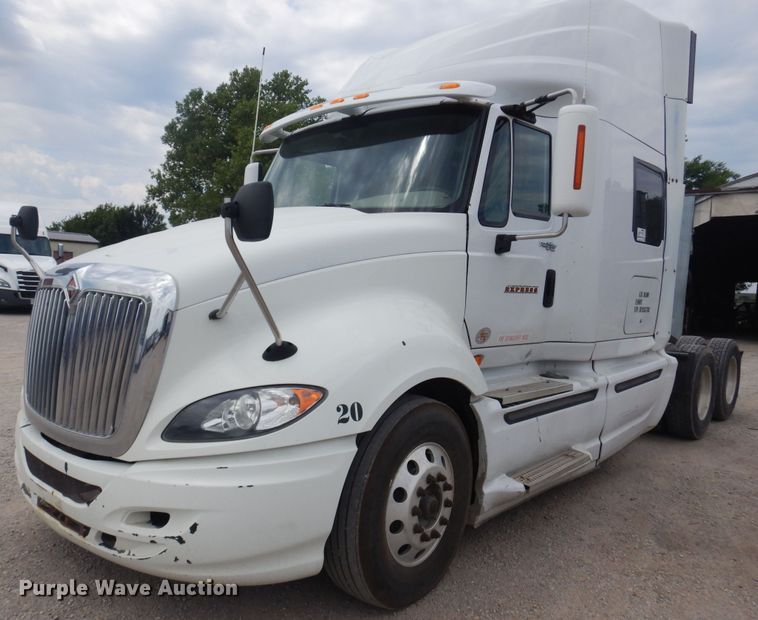 image for item DB7948 2011 International ProStar Premium  semi truck