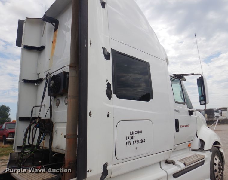 image for item DB7948 2011 International ProStar Premium  semi truck