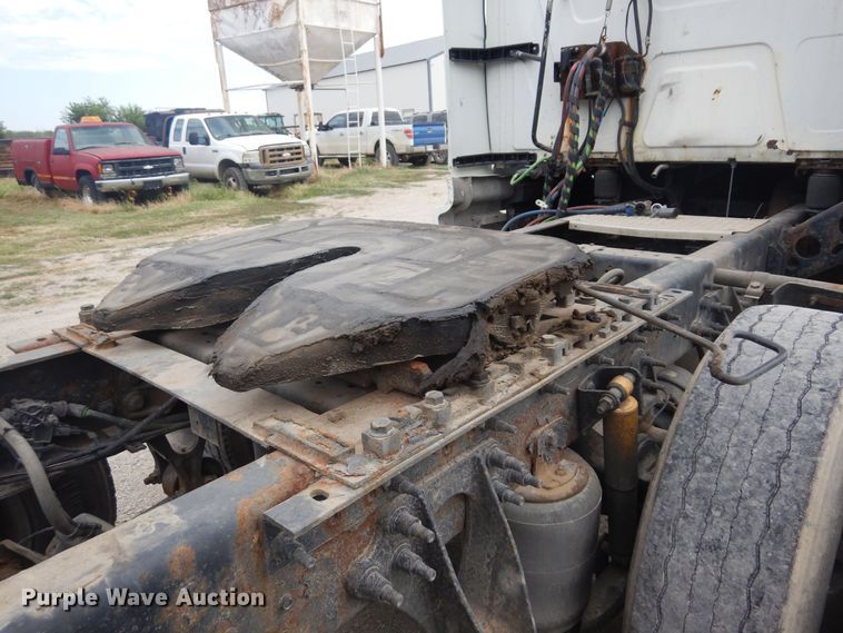 image for item DB7948 2011 International ProStar Premium  semi truck