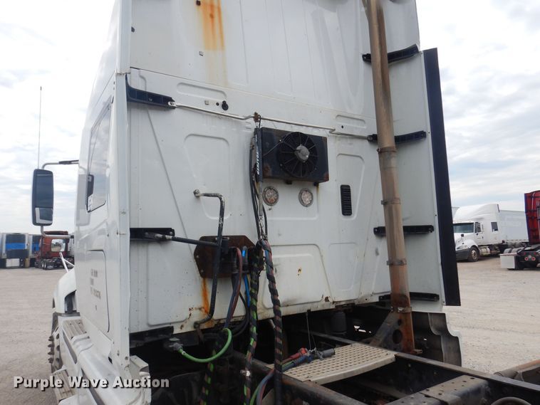 image for item DB7948 2011 International ProStar Premium  semi truck