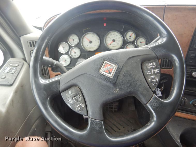 image for item DB7948 2011 International ProStar Premium  semi truck