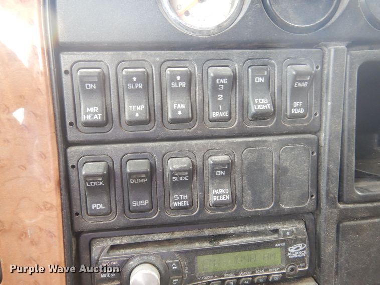 image for item DB7948 2011 International ProStar Premium  semi truck