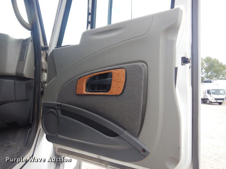 image for item DB7948 2011 International ProStar Premium  semi truck