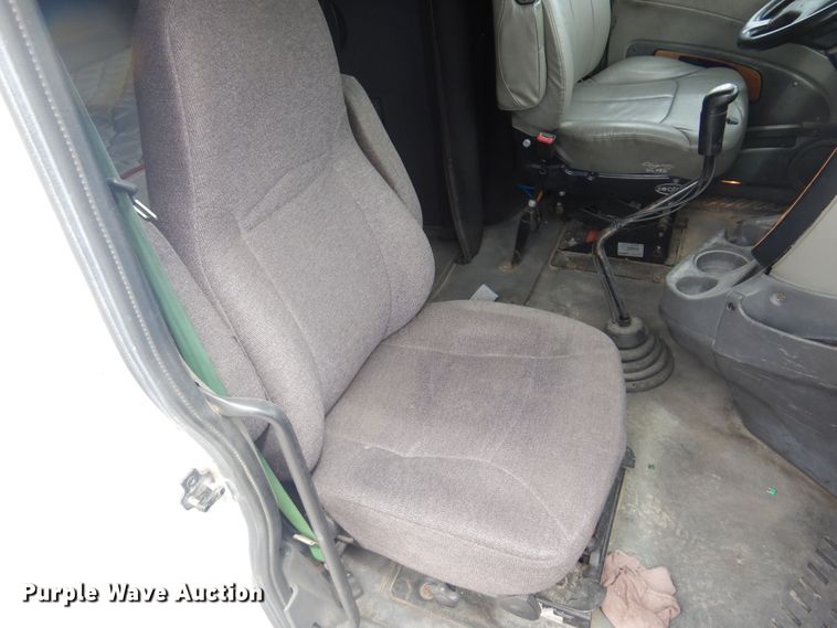 image for item DB7948 2011 International ProStar Premium  semi truck