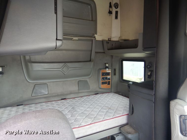 image for item DB7948 2011 International ProStar Premium  semi truck