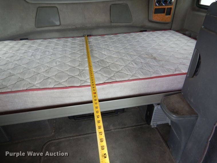 image for item DB7948 2011 International ProStar Premium  semi truck