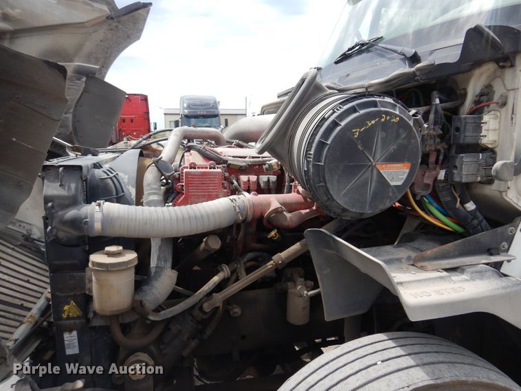 image for item DB7948 2011 International ProStar Premium  semi truck