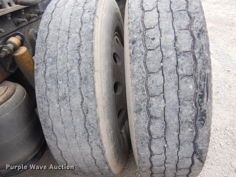 image for item DB7948 2011 International ProStar Premium  semi truck