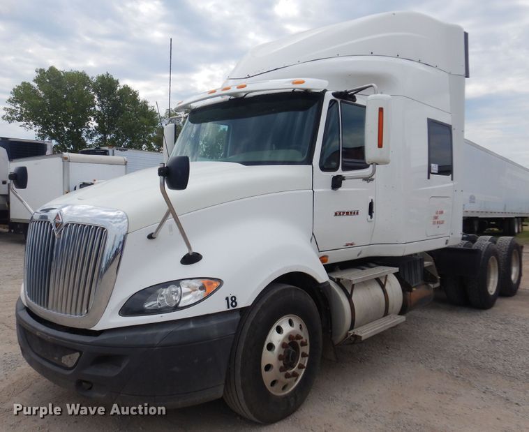 image for item DB7949 2009 International ProStar  semi truck