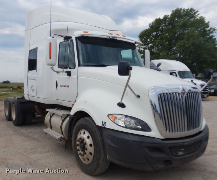 image for item DB7949 2009 International ProStar  semi truck