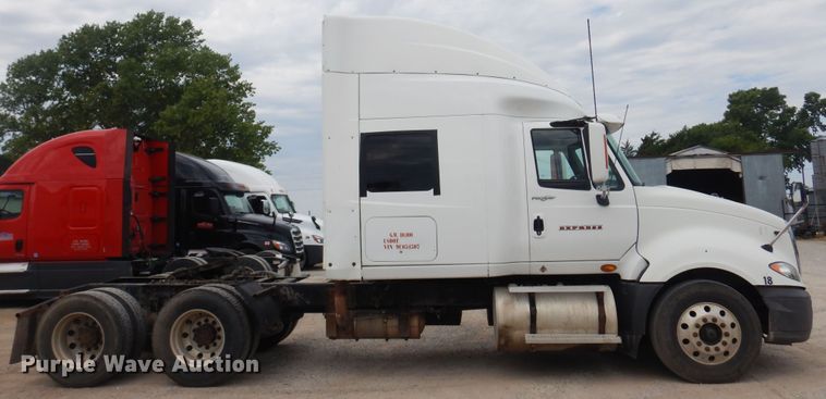 image for item DB7949 2009 International ProStar  semi truck