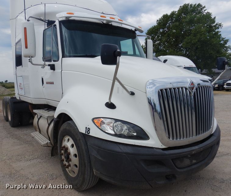 image for item DB7949 2009 International ProStar  semi truck