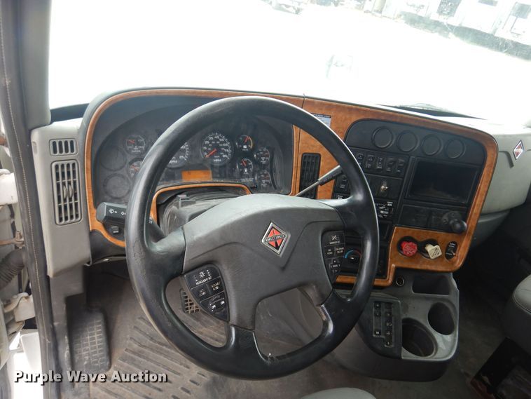 image for item DB7949 2009 International ProStar  semi truck