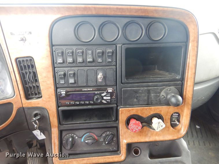 image for item DB7949 2009 International ProStar  semi truck