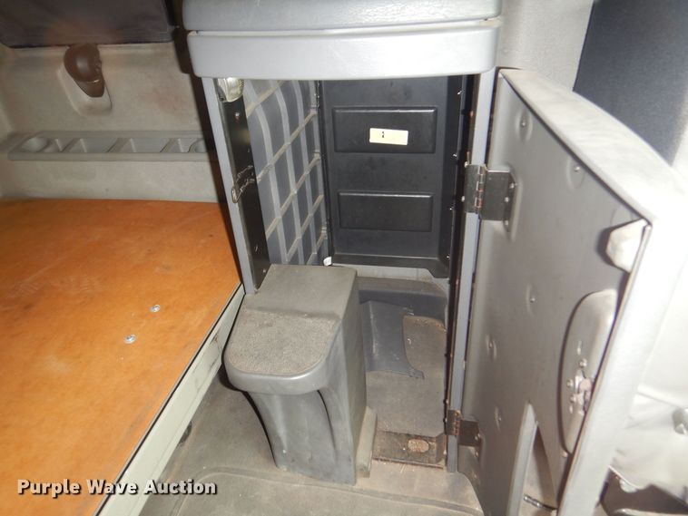 image for item DB7949 2009 International ProStar  semi truck