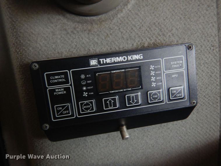 image for item DB7949 2009 International ProStar  semi truck