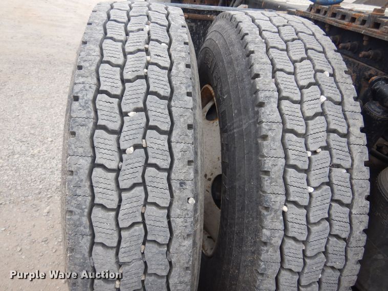 image for item DB7949 2009 International ProStar  semi truck