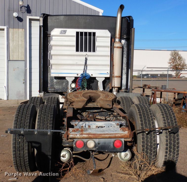 image for item DF8178 1998 Kenworth T600  semi truck