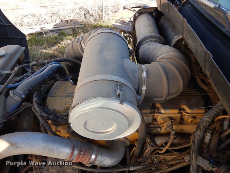 image for item DF8178 1998 Kenworth T600  semi truck