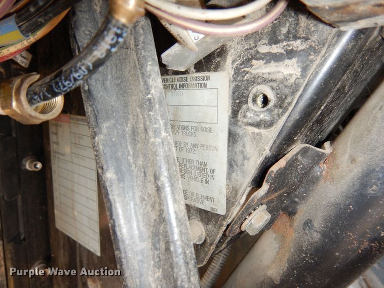 image for item DF8178 1998 Kenworth T600  semi truck