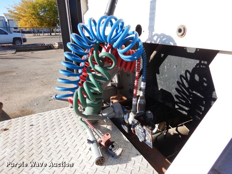 image for item DF8178 1998 Kenworth T600  semi truck