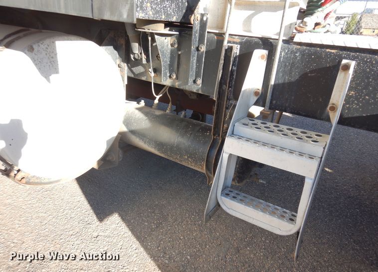 image for item DF8178 1998 Kenworth T600  semi truck