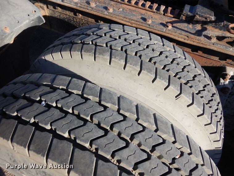 image for item DF8178 1998 Kenworth T600  semi truck