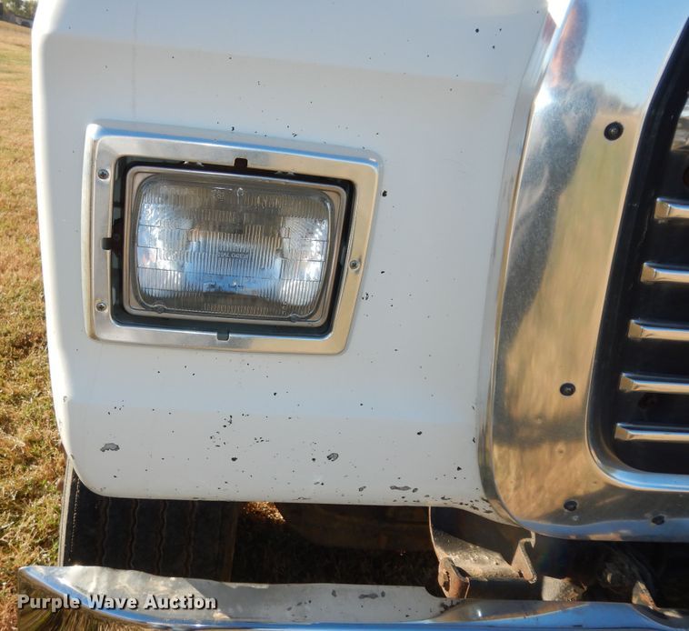 image for item DI6752 1991 Ford LT9000  semi truck