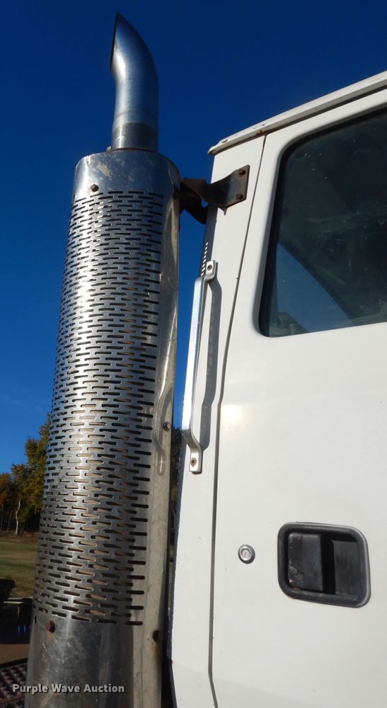 image for item DI6752 1991 Ford LT9000  semi truck