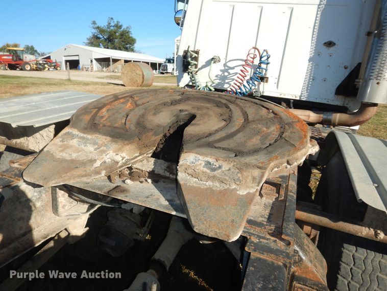 image for item DI6752 1991 Ford LT9000  semi truck