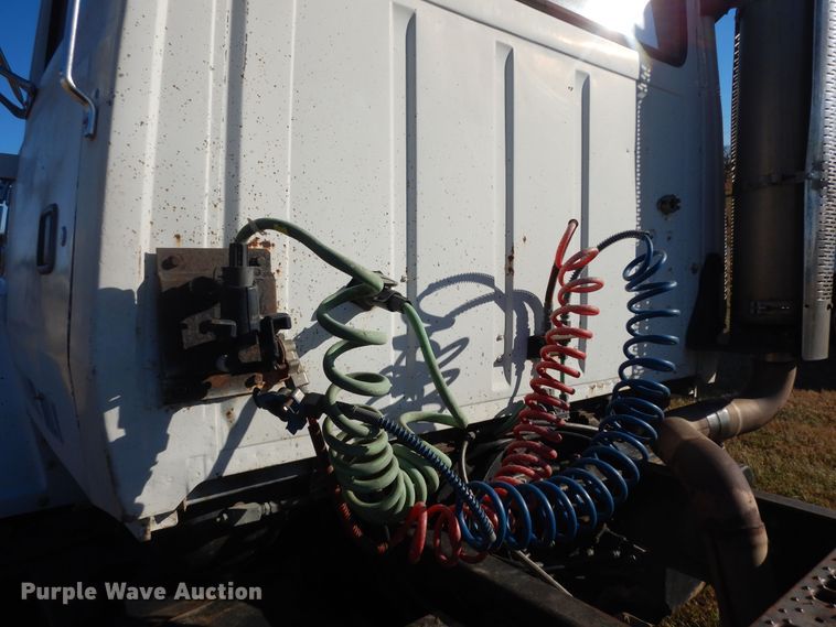 image for item DI6752 1991 Ford LT9000  semi truck