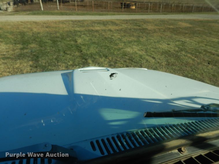 image for item DI6752 1991 Ford LT9000  semi truck