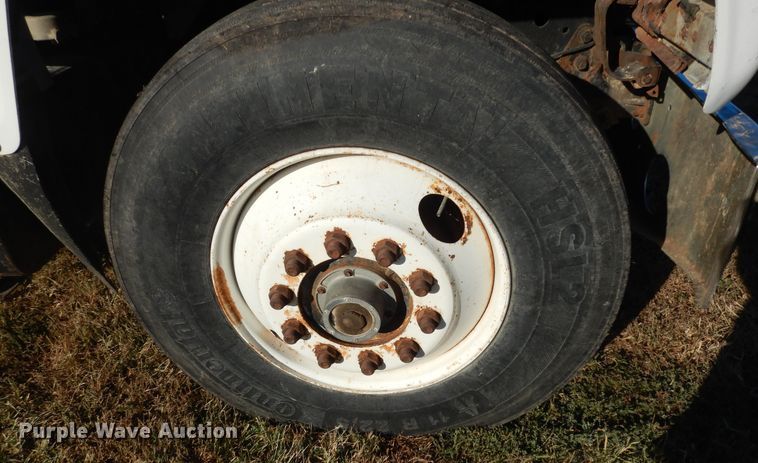 image for item DI6752 1991 Ford LT9000  semi truck