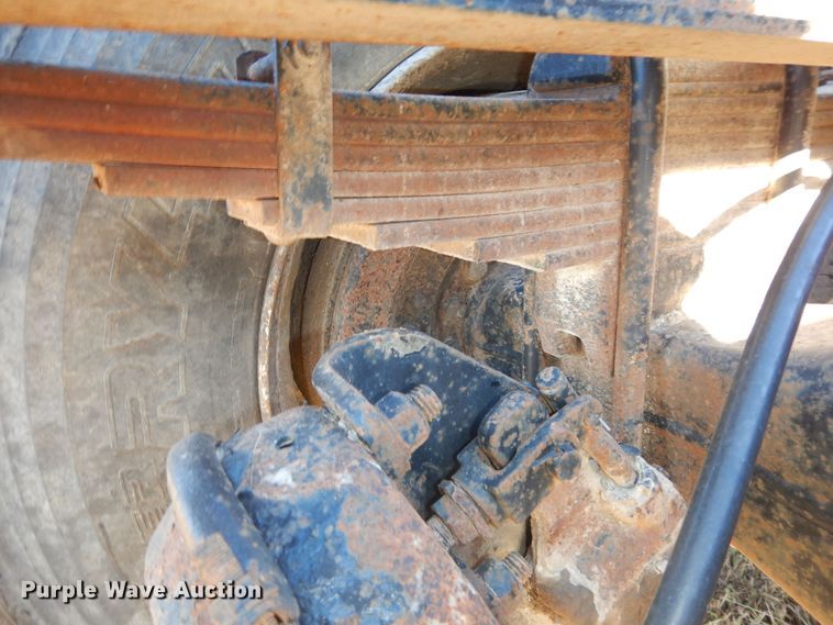 image for item DI6752 1991 Ford LT9000  semi truck