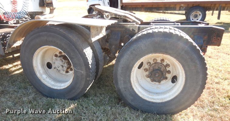 image for item DI6752 1991 Ford LT9000  semi truck