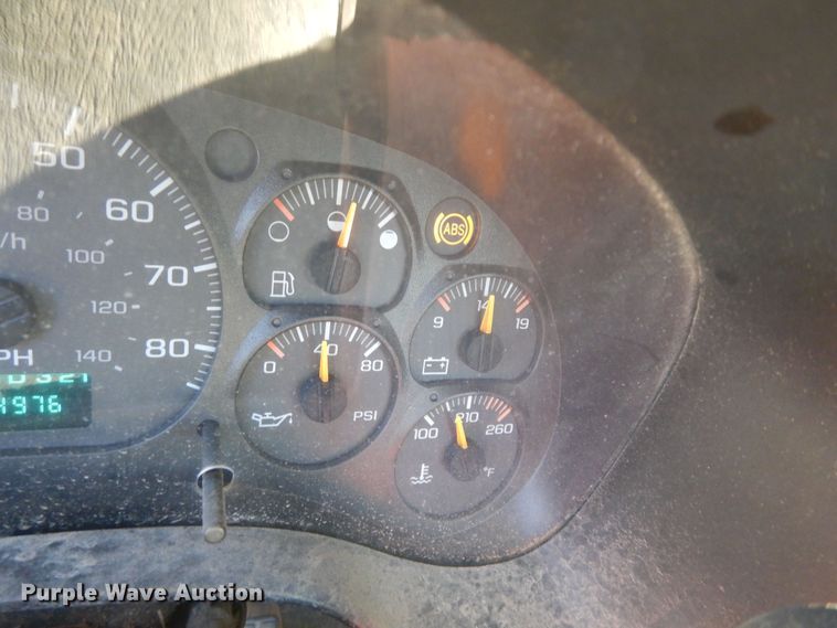 image for item DI6753 2004 GMC C7500  flatbed truck