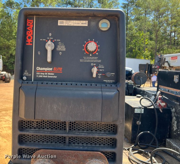 image for item DK6996 2006 Ford F750 Super Duty XL  SuperCab utility / service truck