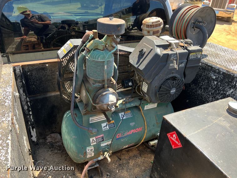 image for item DK6996 2006 Ford F750 Super Duty XL  SuperCab utility / service truck