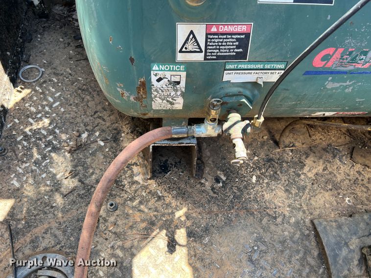 image for item DK6996 2006 Ford F750 Super Duty XL  SuperCab utility / service truck