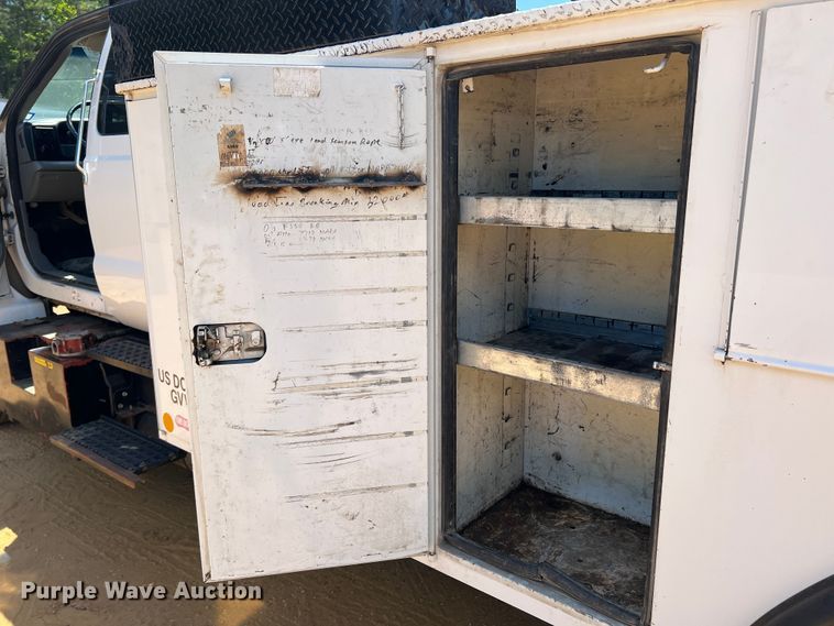 image for item DK6996 2006 Ford F750 Super Duty XL  SuperCab utility / service truck