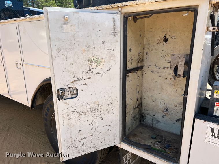 image for item DK6996 2006 Ford F750 Super Duty XL  SuperCab utility / service truck