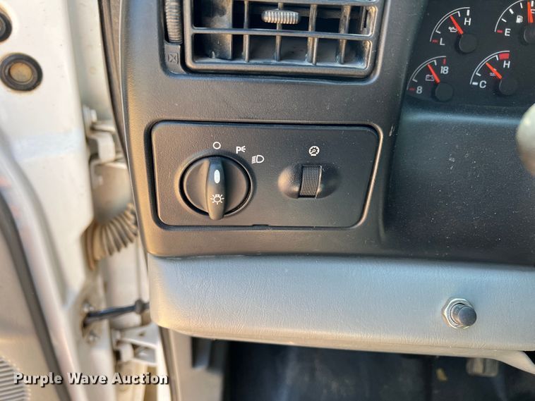 image for item DK6996 2006 Ford F750 Super Duty XL  SuperCab utility / service truck