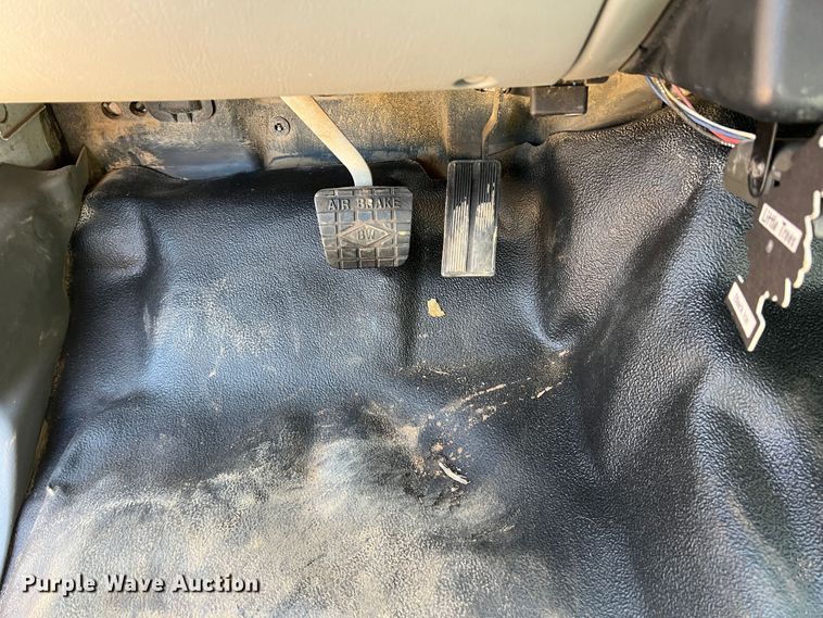 image for item DK6996 2006 Ford F750 Super Duty XL  SuperCab utility / service truck